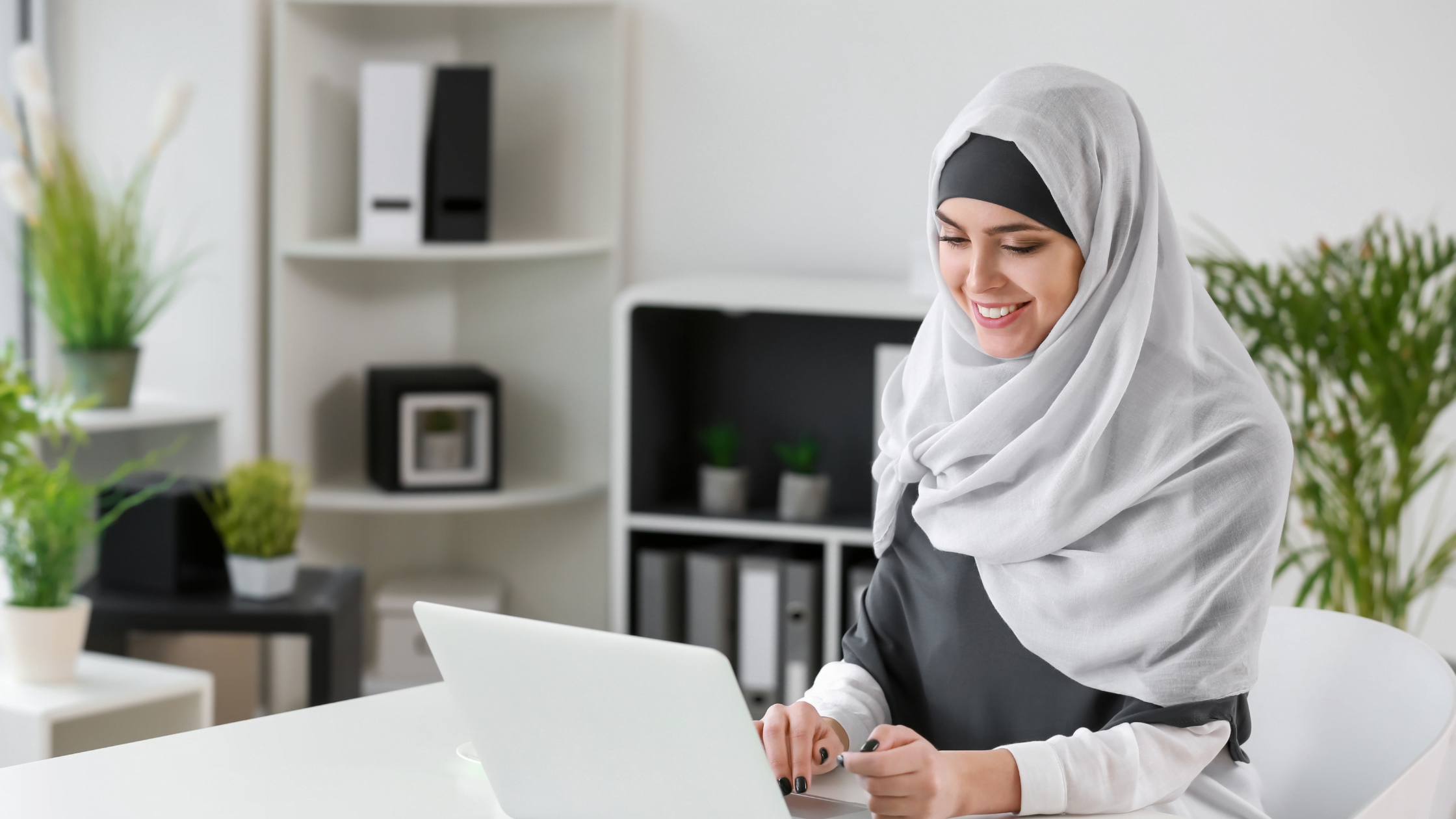 Inspiring the Community through Online Resources